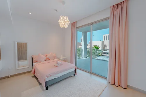 3 Bedrooms Villa in The Cedars