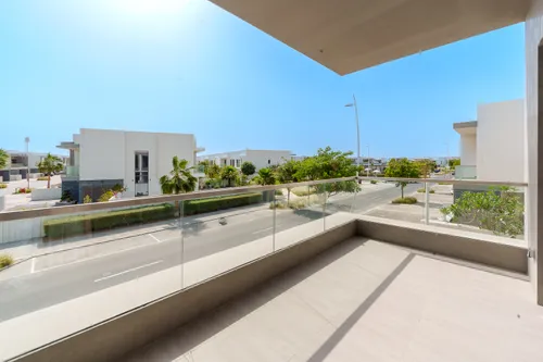 3 Bedrooms Villa in The Cedars