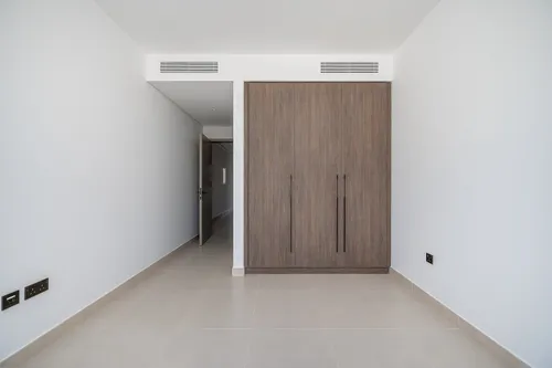 4 Bedrooms Villa in Aura