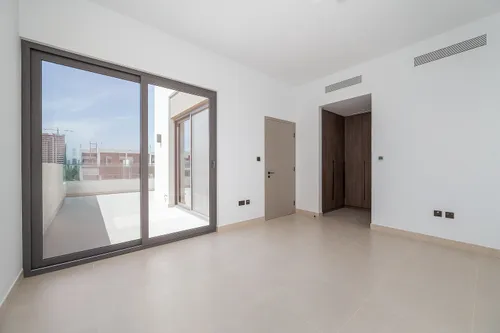 4 Bedrooms Villa in Aura