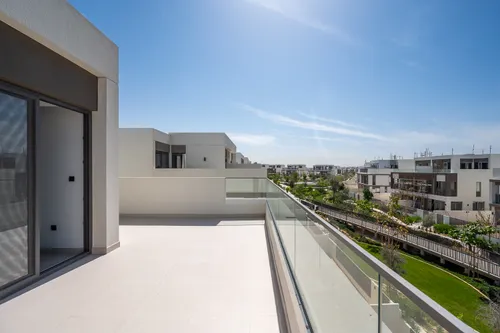 4 Bedrooms Villa in Aura