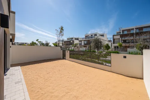 4 Bedrooms Villa in Aura