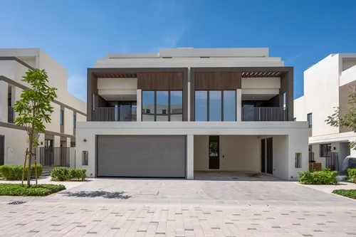 4 Bedrooms Villa in Aura