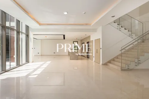 5 Bedrooms Villa in Golf Place 2