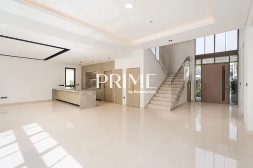 5 Bedrooms Villa in Golf Place 2