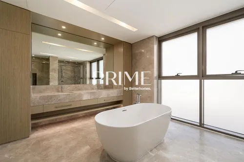 5 Bedrooms Villa in Golf Place 2