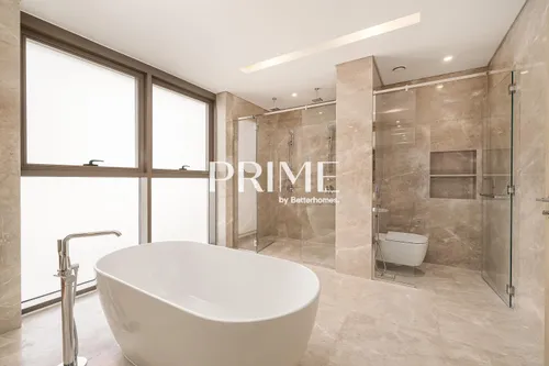 5 Bedrooms Villa in Golf Place 2