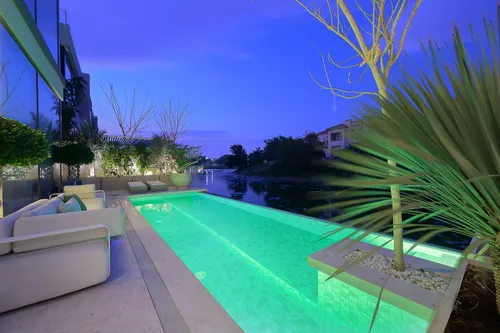 5 Bedrooms Villa in Jumeirah Park Homes