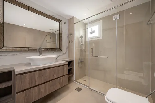 4 Bedrooms Villa in Meadows 9