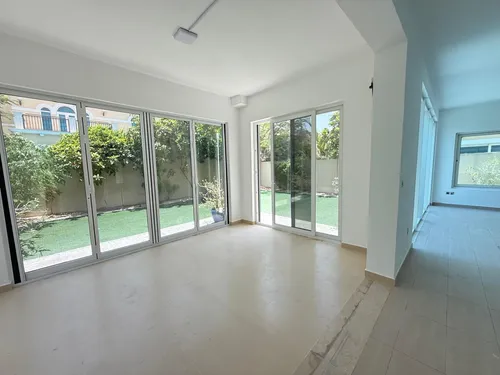 4 Bedrooms Villa in Legacy Nova Villas