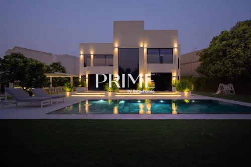 4 Bedrooms Villa in Entertainment Foyer
