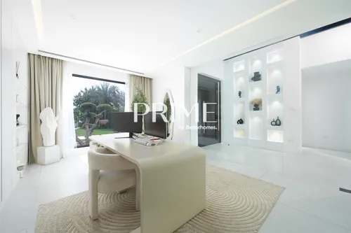4 Bedrooms Villa in Entertainment Foyer