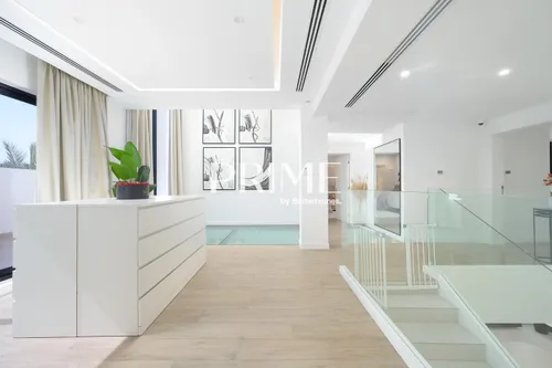 4 Bedrooms Villa in Entertainment Foyer