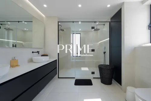 4 Bedrooms Villa in Entertainment Foyer