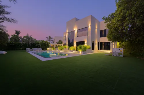 4 Bedrooms Villa in Entertainment Foyer