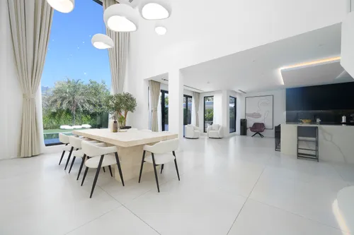 4 Bedrooms Villa in Entertainment Foyer