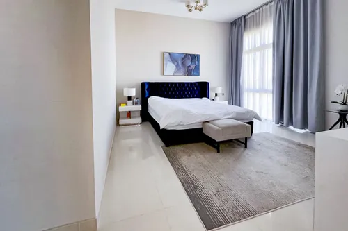 5 Bedrooms Villa in The Field