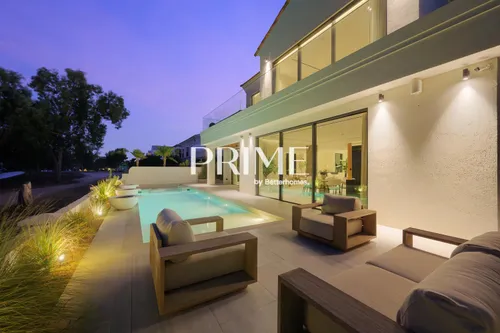 5 Bedrooms Villa in Wildflower