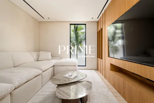 5 Bedrooms Villa in Wildflower