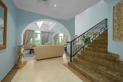 4 Bedrooms Villa in Entertainment Foyer