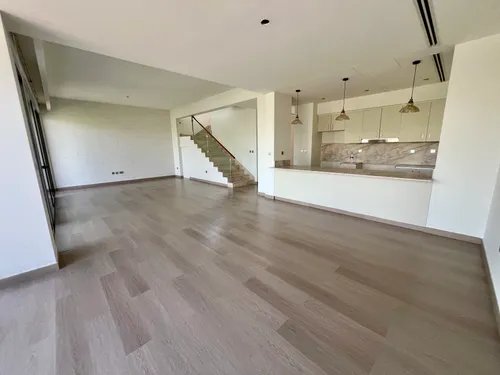 5 Bedrooms Villa in Sidra Villas I