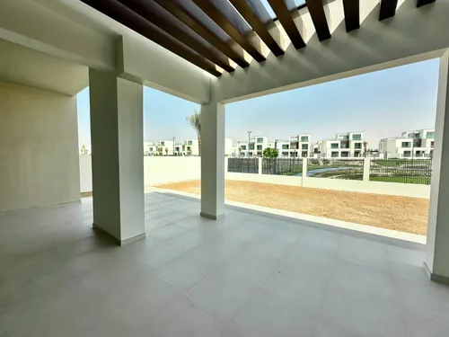 5 Bedrooms Townhouse in Caya