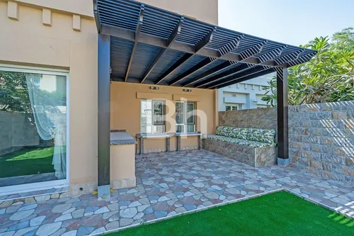 Upgraded | Vacant | Opposite Pool and Park