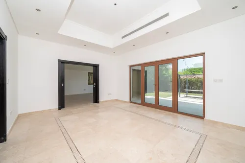 3 Bedrooms Villa in Dubai Style Zone B