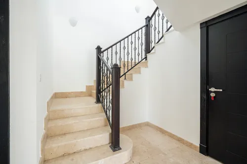 3 Bedrooms Villa in Dubai Style Zone B