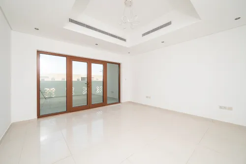 3 Bedrooms Villa in Dubai Style Zone B