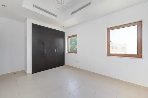 3 Bedrooms Villa in Dubai Style Zone B