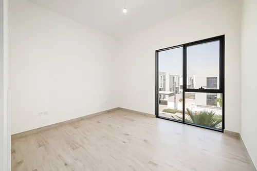 5 Bedrooms Villa in Murooj Al Furjan 1