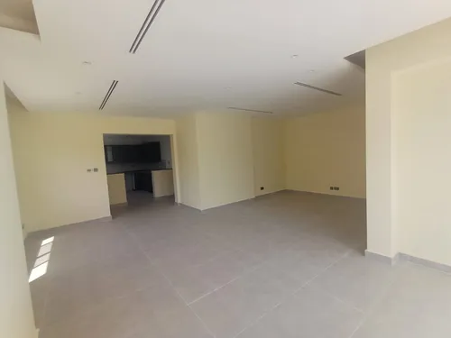 3 Bedrooms Villa in Springs 11