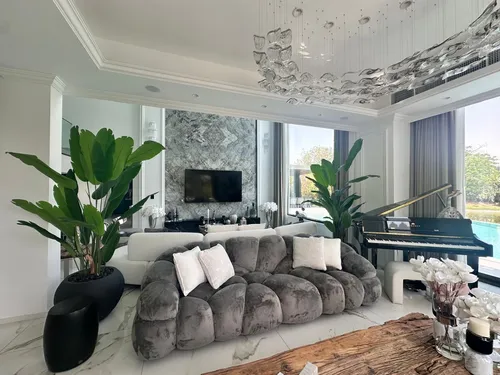 5 Bedrooms Villa in Cluster 15