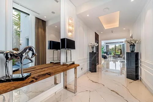 5 Bedrooms Villa in Cluster 15