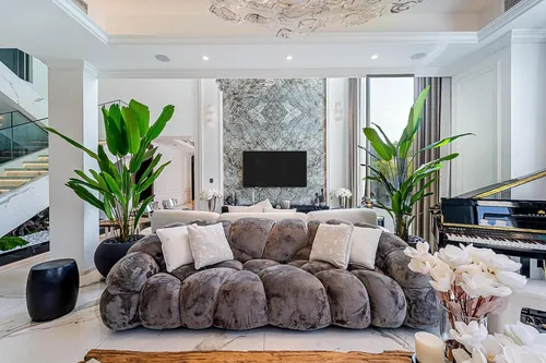 5 Bedrooms Villa in Cluster 15