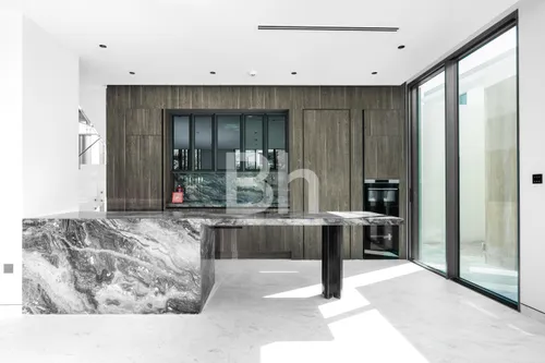 Garden Suite I Pool Facing I Prime Location