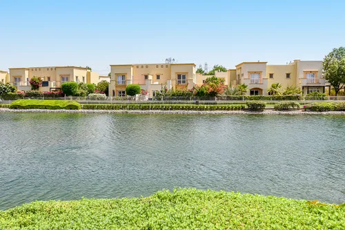 3 Bedrooms Villa in Springs 5
