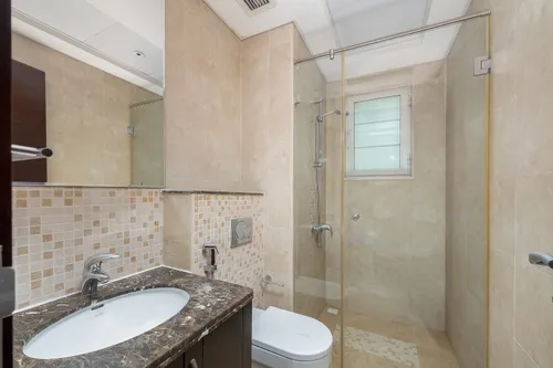 3 Bedrooms Villa in Legacy
