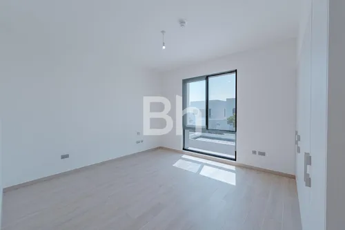 4 Bedrooms Villa in Noya Luma