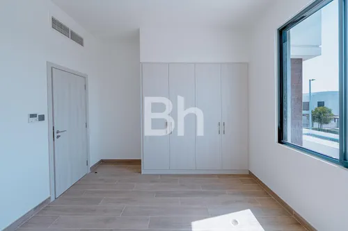 4 Bedrooms Villa in Noya Luma