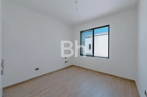 4 Bedrooms Villa in Noya Luma