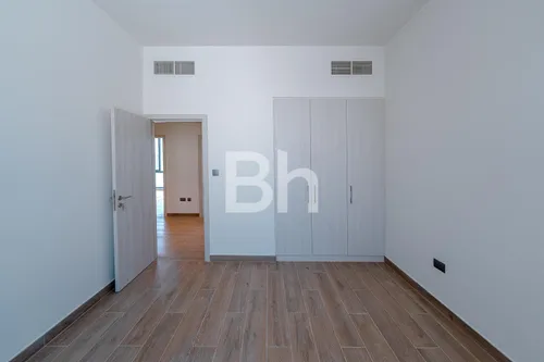 4 Bedrooms Villa in Noya Luma