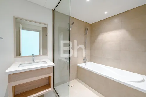 4 Bedrooms Villa in Noya Luma