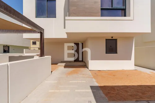 4 Bedrooms Villa in Noya Luma