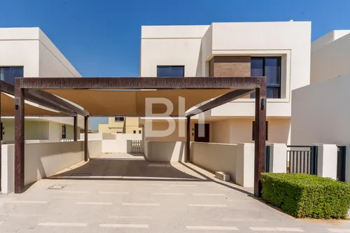 4 Bedrooms Villa in Noya Luma