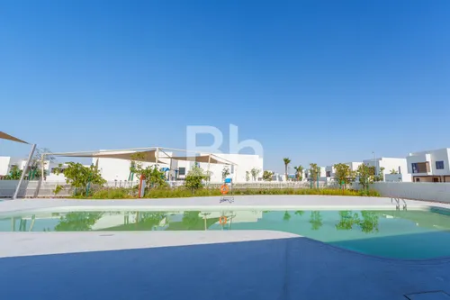 4 Bedrooms Villa in Noya Luma