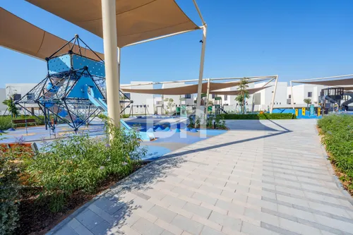 4 Bedrooms Villa in Noya Luma