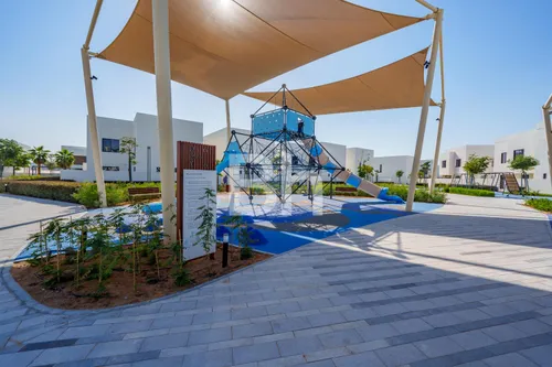 4 Bedrooms Villa in Noya Luma