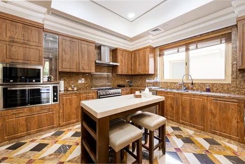 4 Bedrooms Villa in The Villa